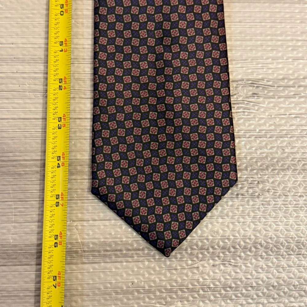 Bert Pulitzer 100% Silk Tie Burgundy Purple Grey Black Geometric Medallion USA